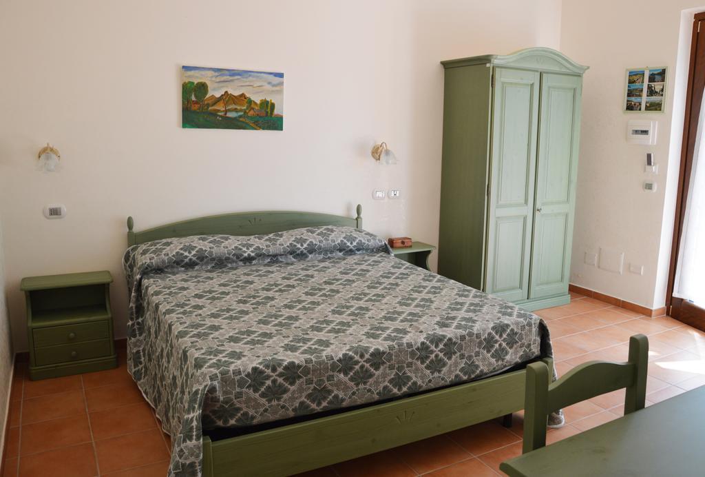 أسشيا Agriturismo Terra Di Elea Azienda Agricola Di Raimondo Michela الغرفة الصورة